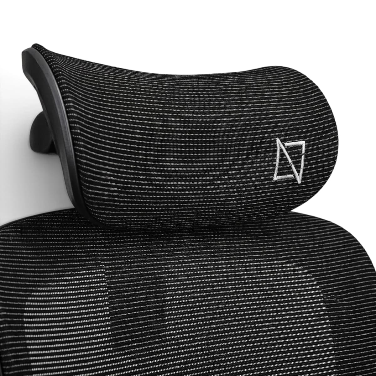 Navo® Ergomax Black Headrest Highlight