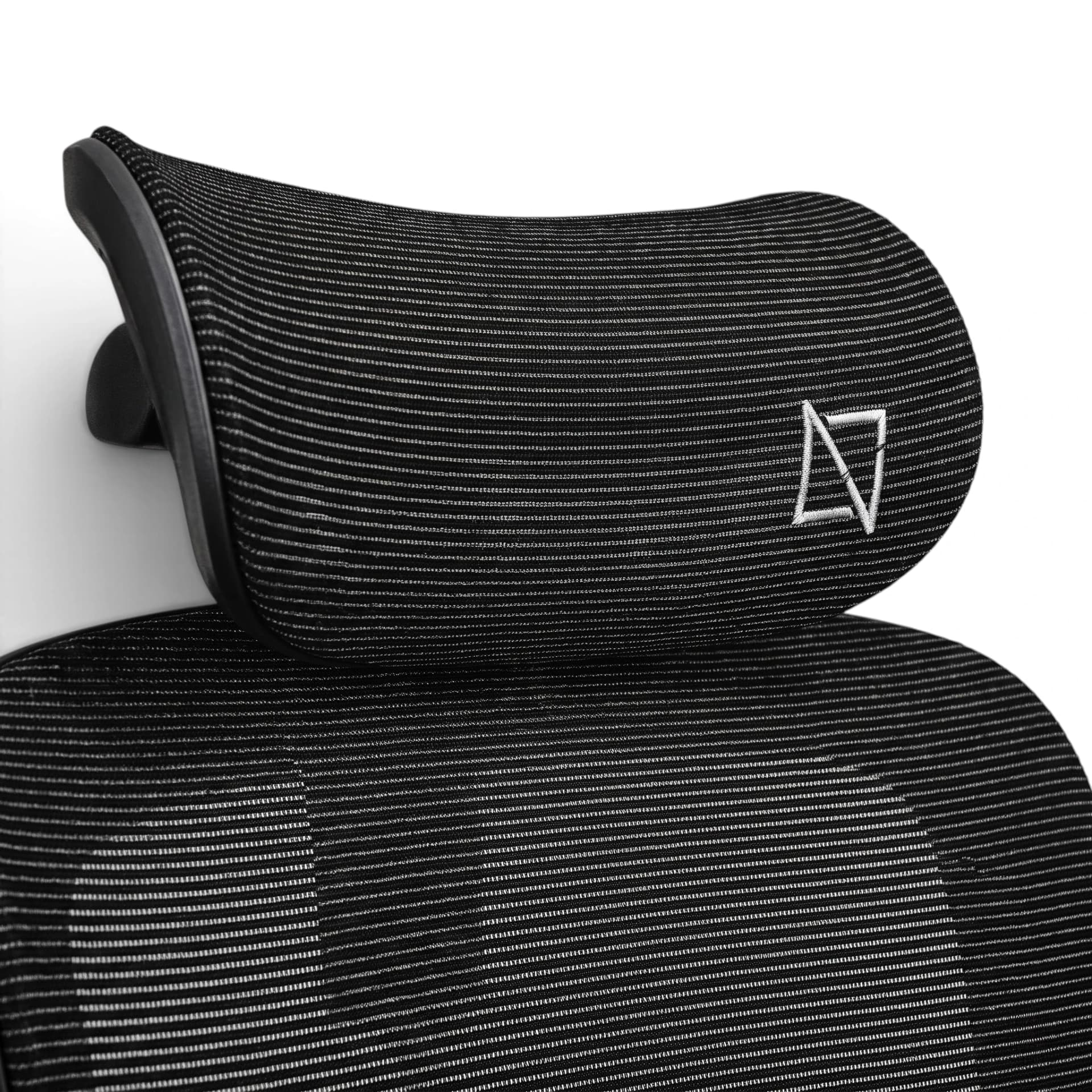 Navo® Ergomax Black Headrest Highlight