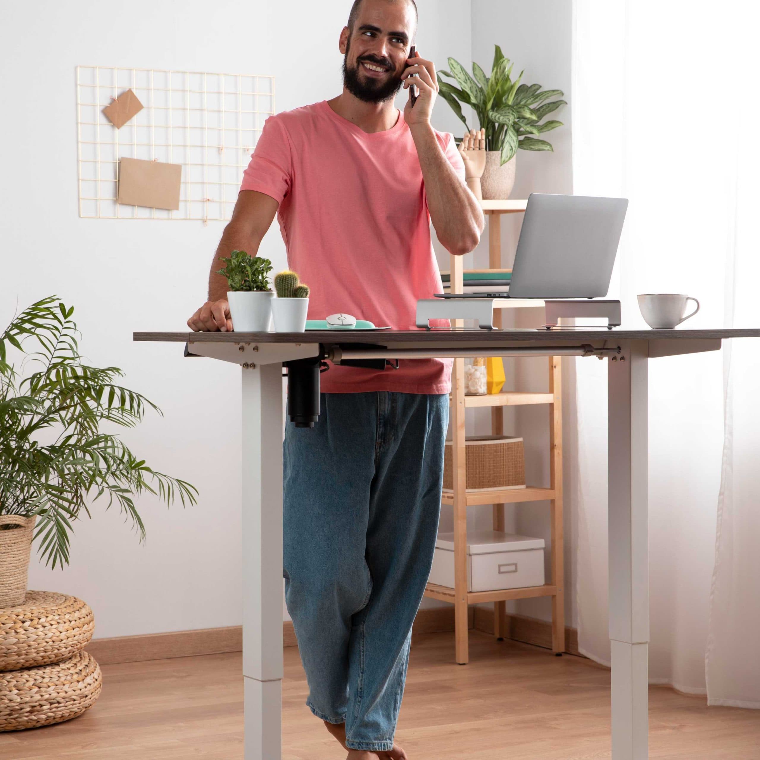 Sit-Stand Desks: Benefits, Myths and How to Use Them Safely