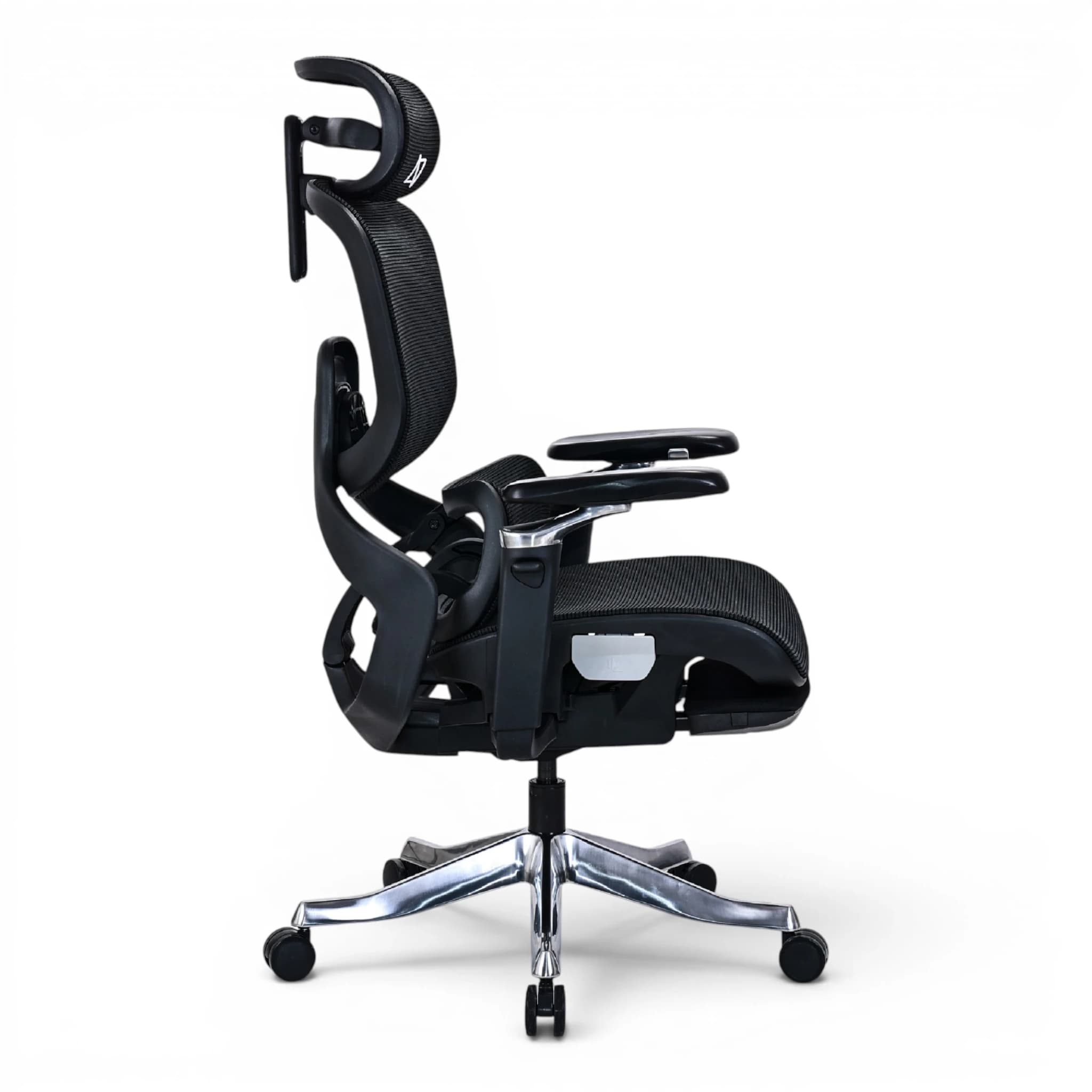Ergomax Black Mesh Ergonomic Office Chair with Footrest3 v2