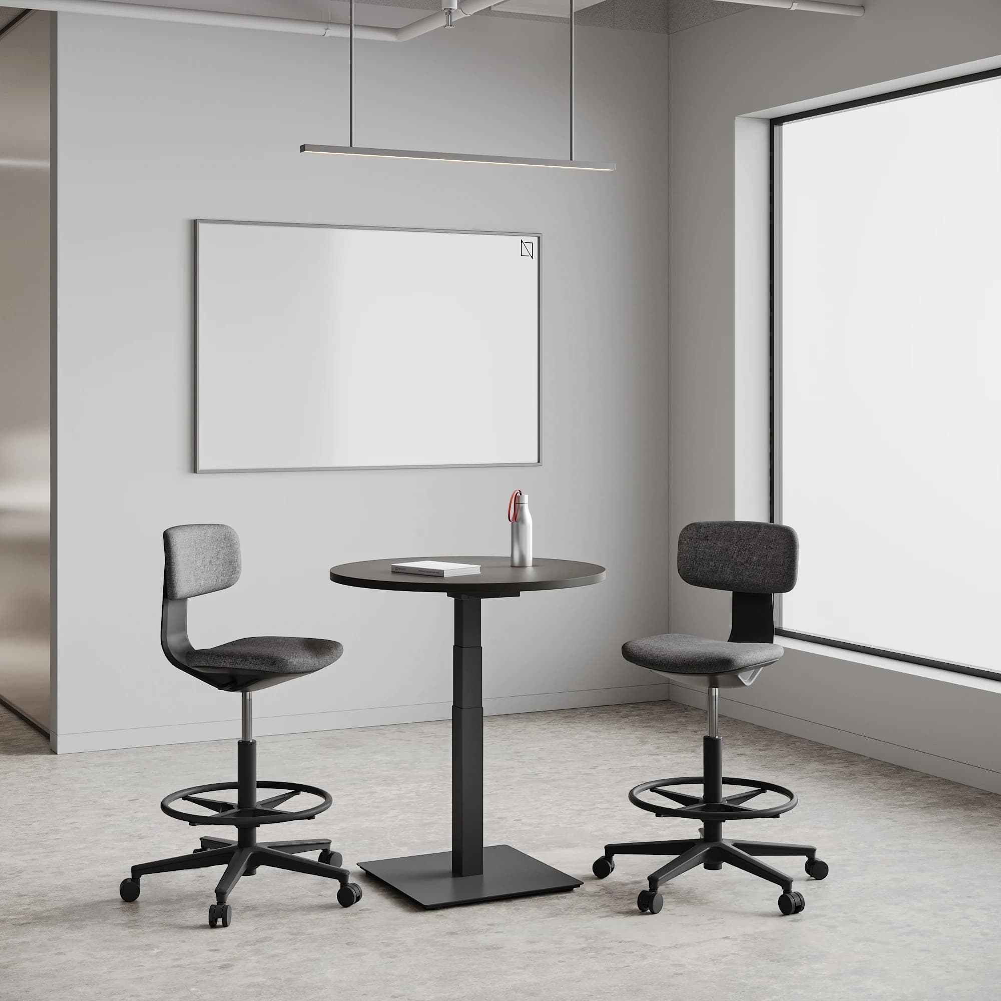 Navodesk® Solo Black Top Black Leg Standing Desk1